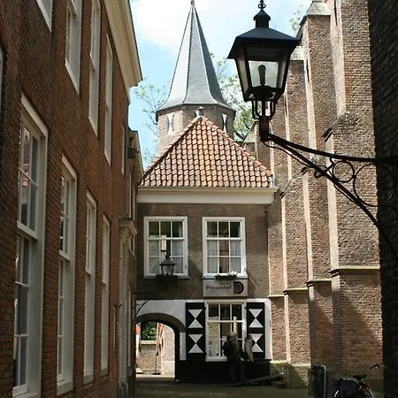 Blue Dreams Delft