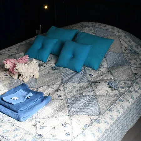 Blue Dreams Bed & Breakfast *